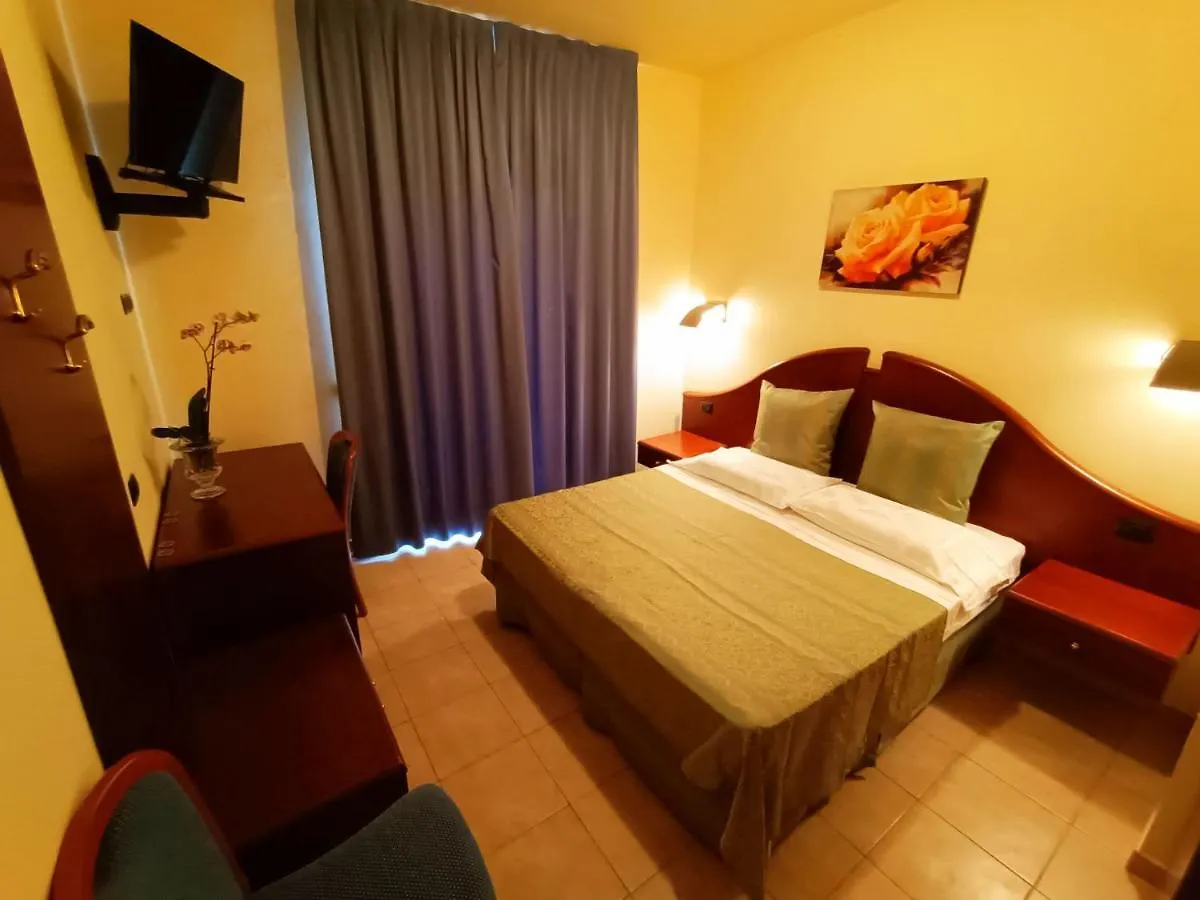 Hotel Villa Isabella 브렌조네 술 가르다