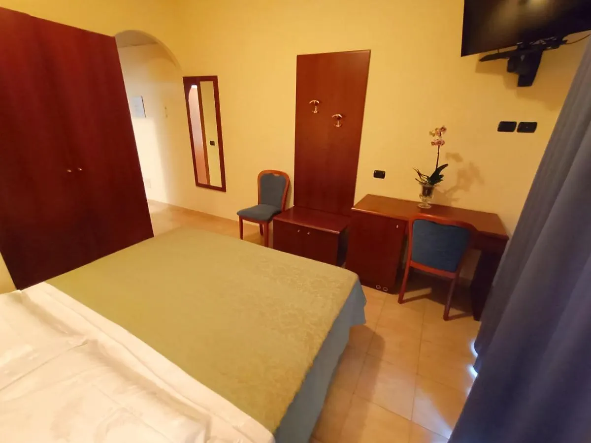 Hotel Villa Isabella 브렌조네 술 가르다