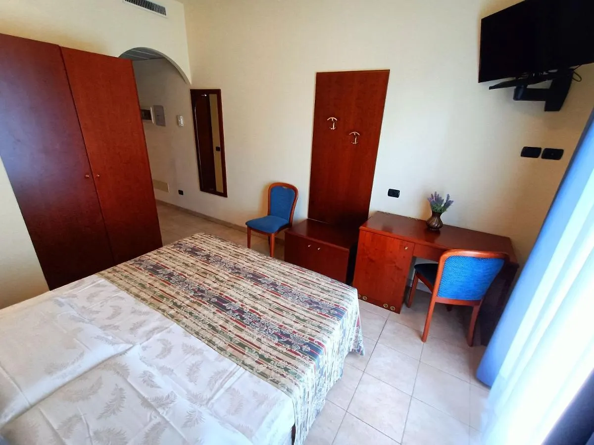Hotel Villa Isabella 브렌조네 술 가르다
