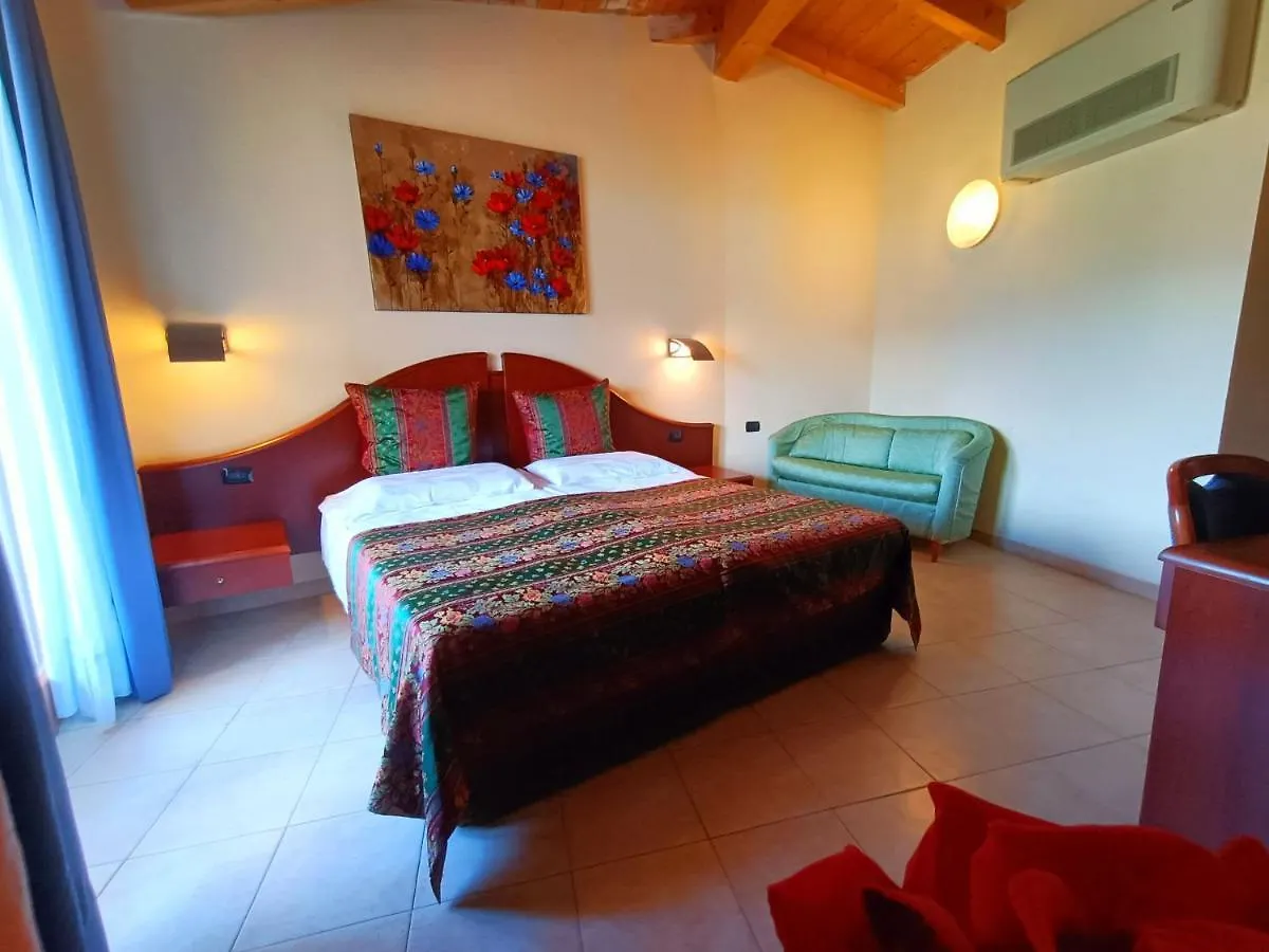 Hotel Villa Isabella 브렌조네 술 가르다