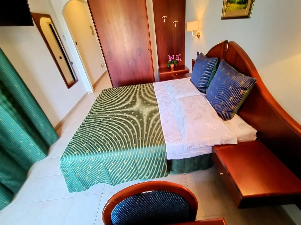 Hotel Villa Isabella Brenzone sul Garda