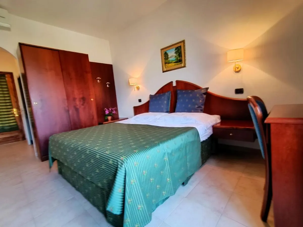 Hotel Villa Isabella Brenzone sul Garda