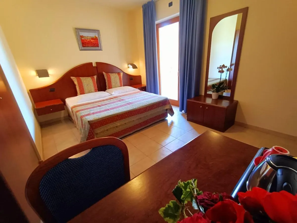 Hotel Villa Isabella Brenzone sul Garda