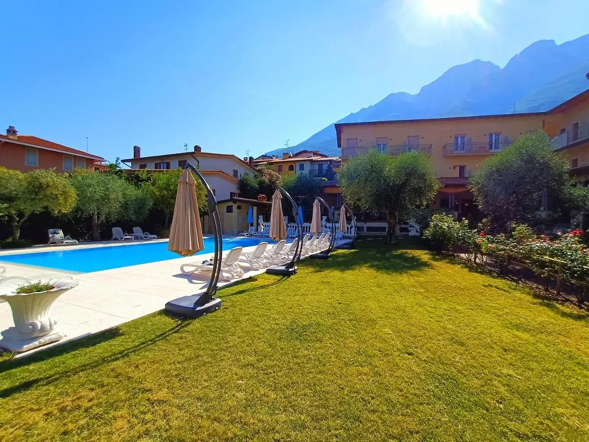 Hotel Villa Isabella Brenzone sul Garda 3*,