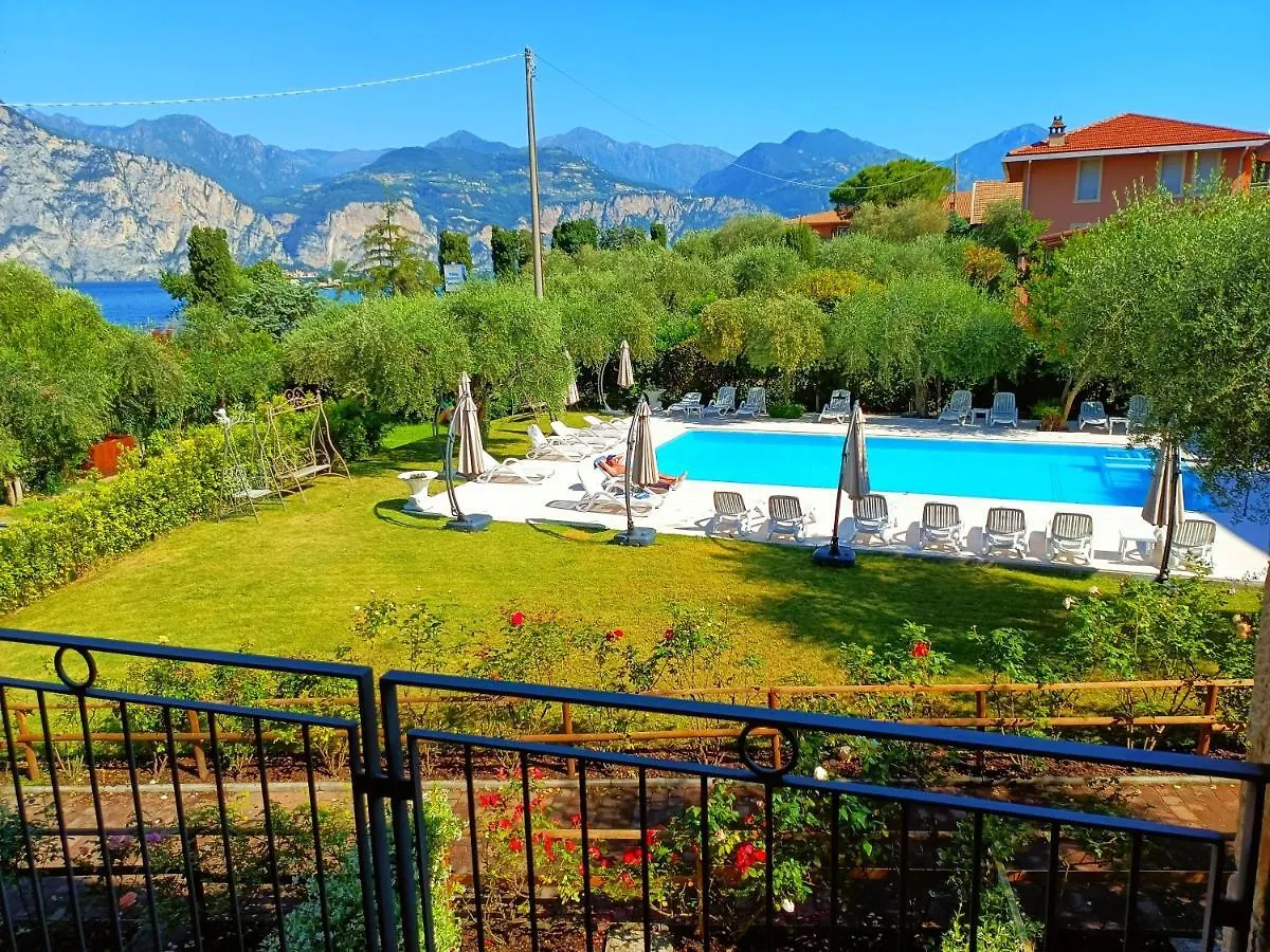 Hotel Villa Isabella Brenzone sul Garda 3*,